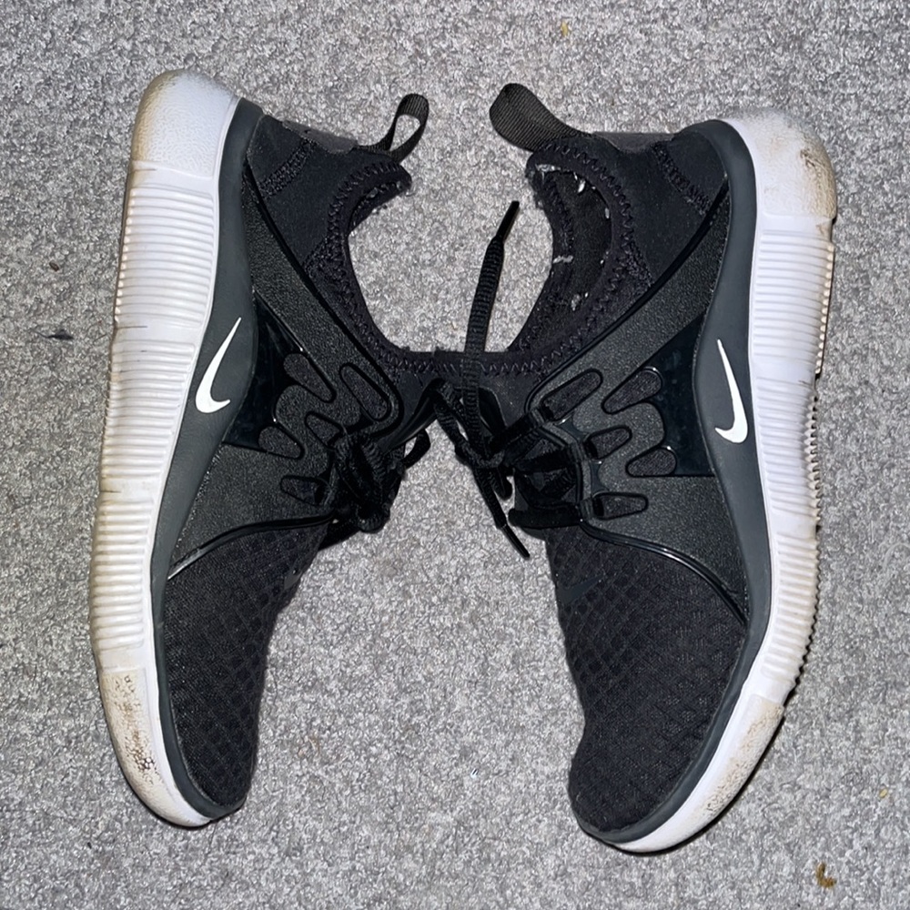 Size 8 Nike black sneakers